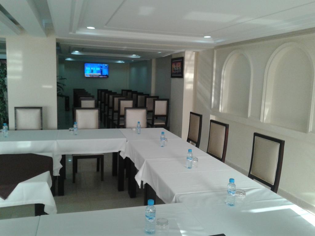 Al Akhawayn Hotel Oujda Exterior photo