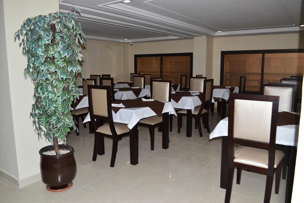 Al Akhawayn Hotel Oujda Exterior photo