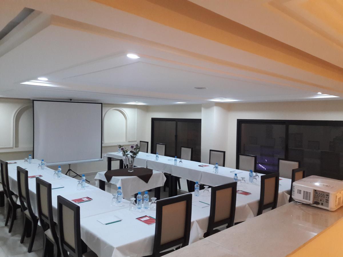 Al Akhawayn Hotel Oujda Exterior photo