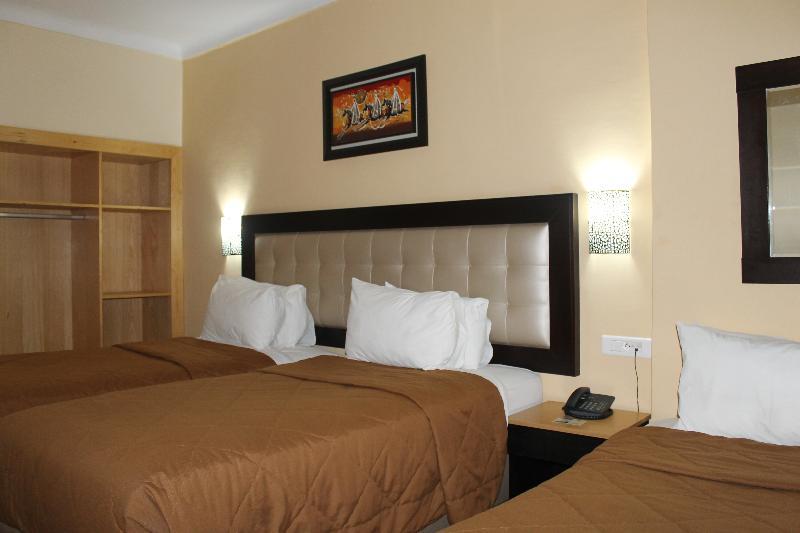 Al Akhawayn Hotel Oujda Exterior photo