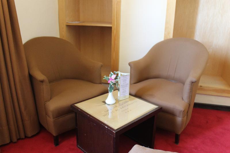 Al Akhawayn Hotel Oujda Exterior photo